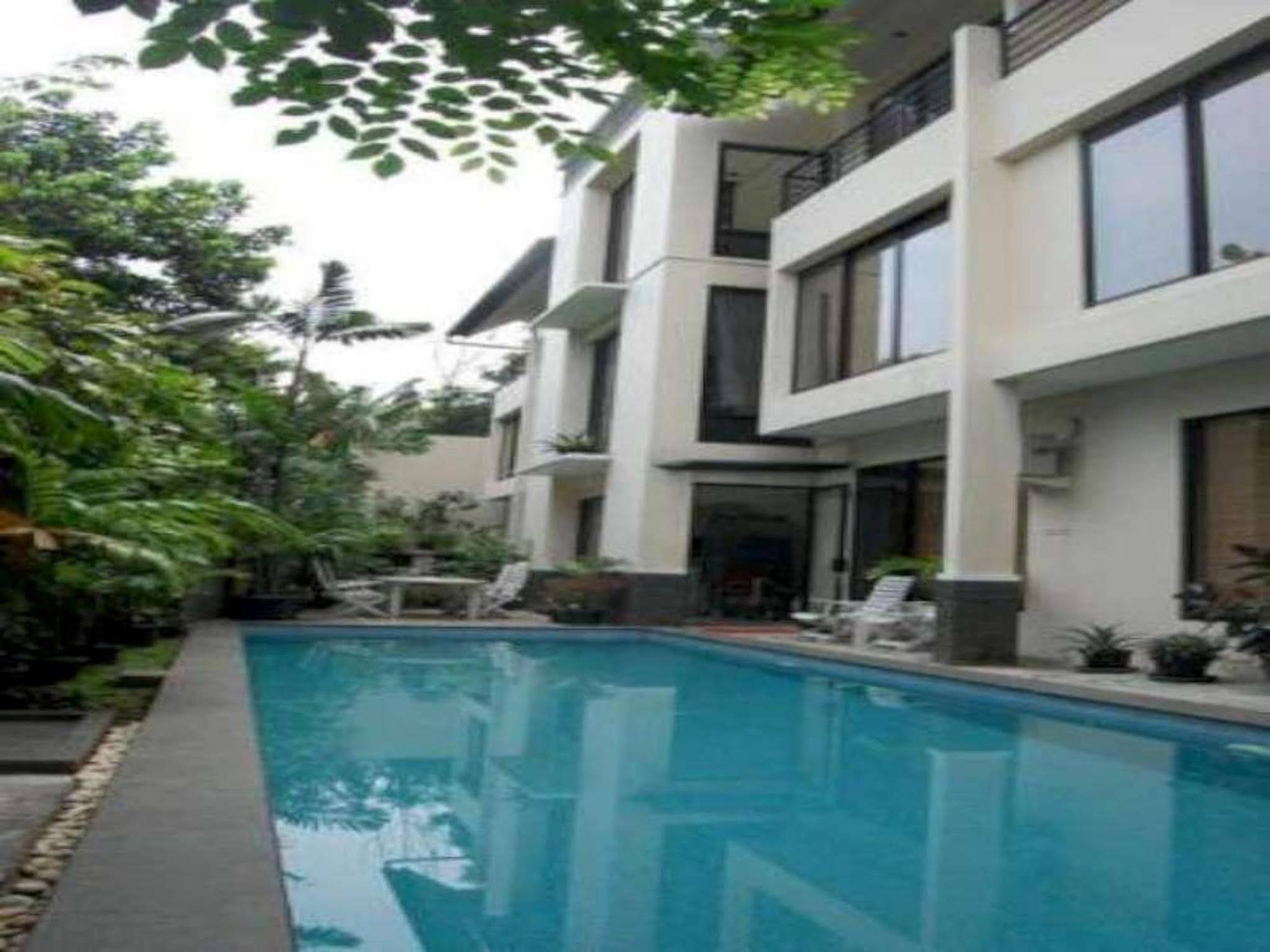 Arimbi Pejaten Suites Yakarta Exterior foto