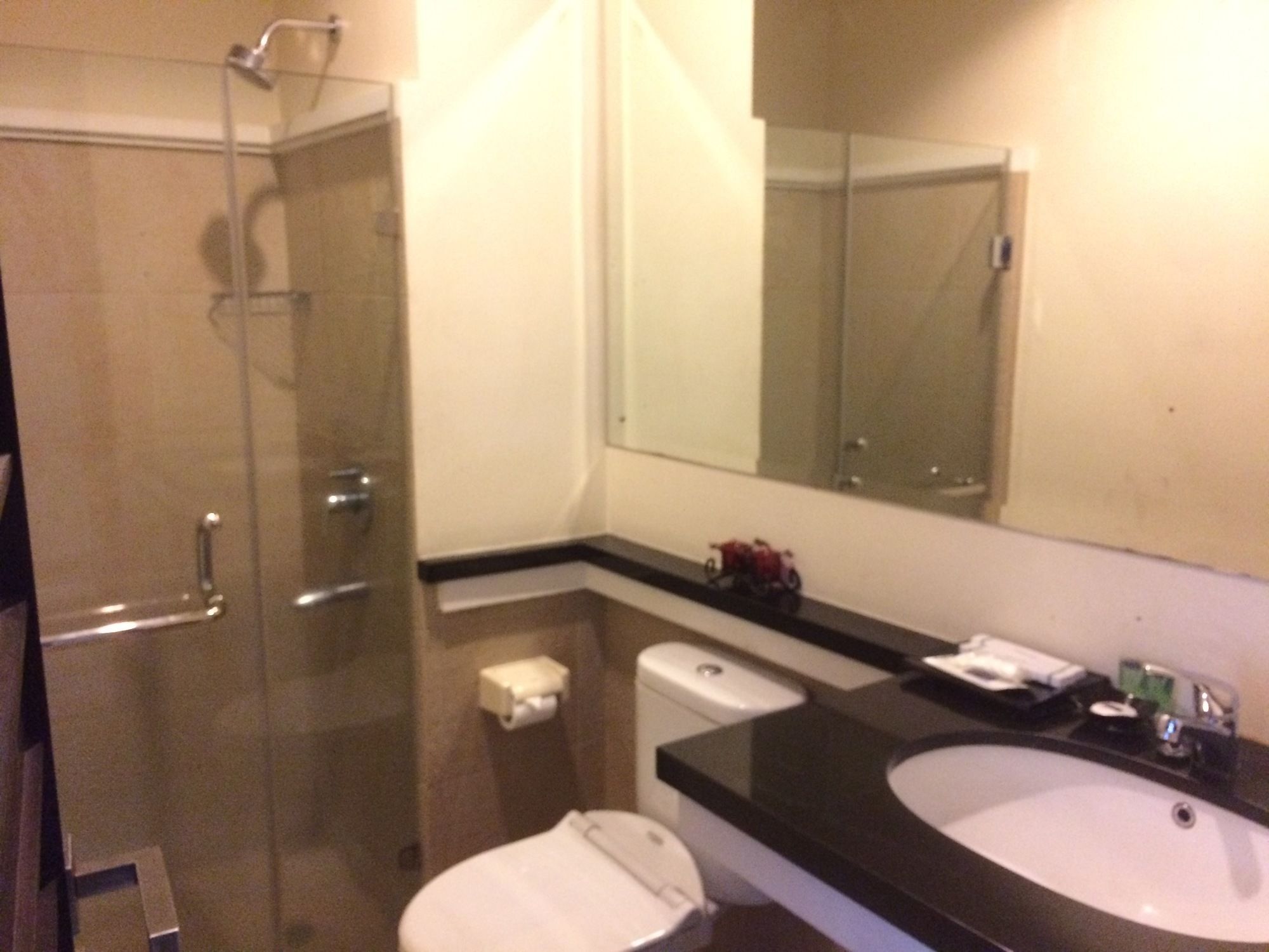 Arimbi Pejaten Suites Yakarta Exterior foto