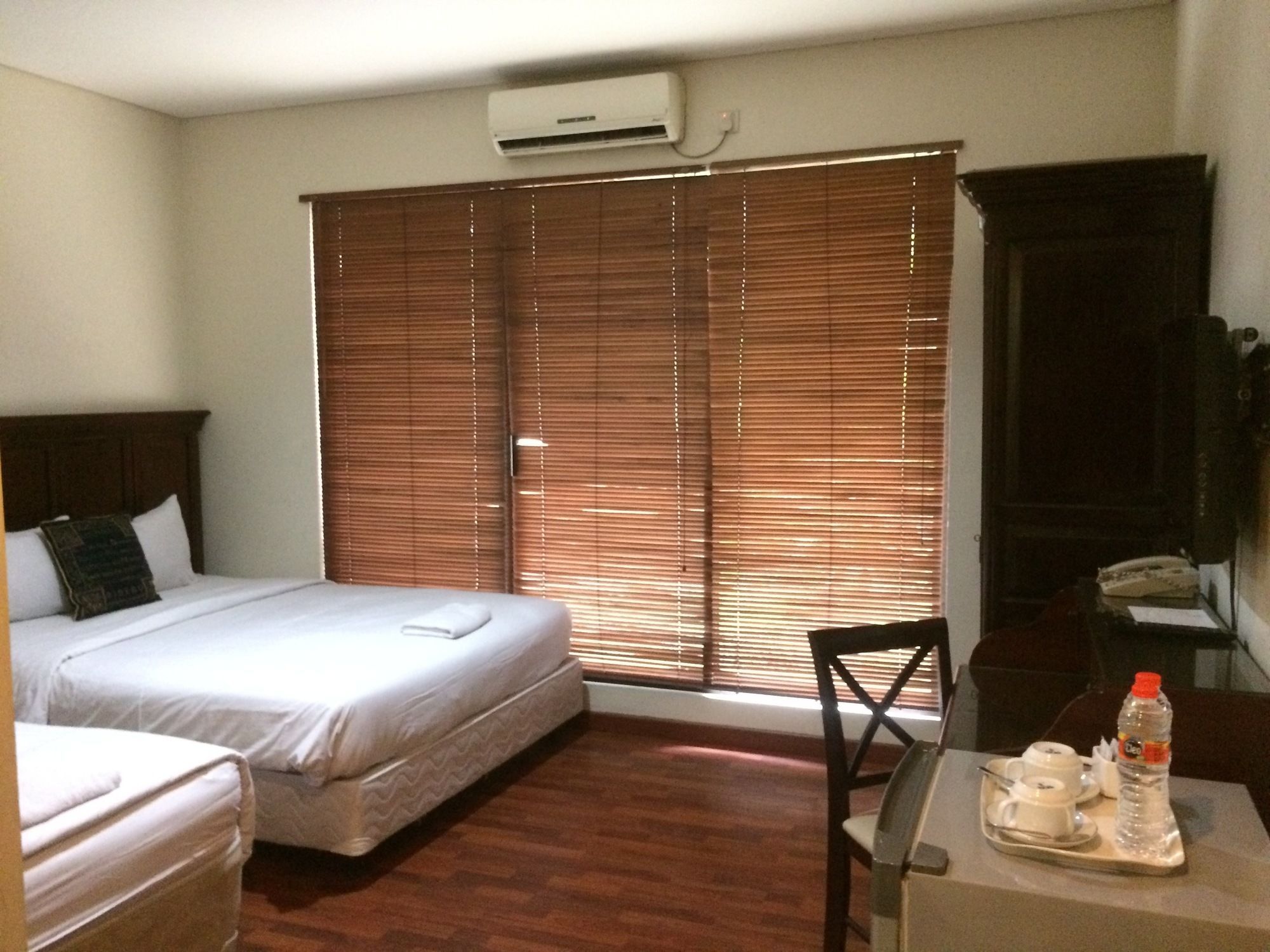 Arimbi Pejaten Suites Yakarta Exterior foto