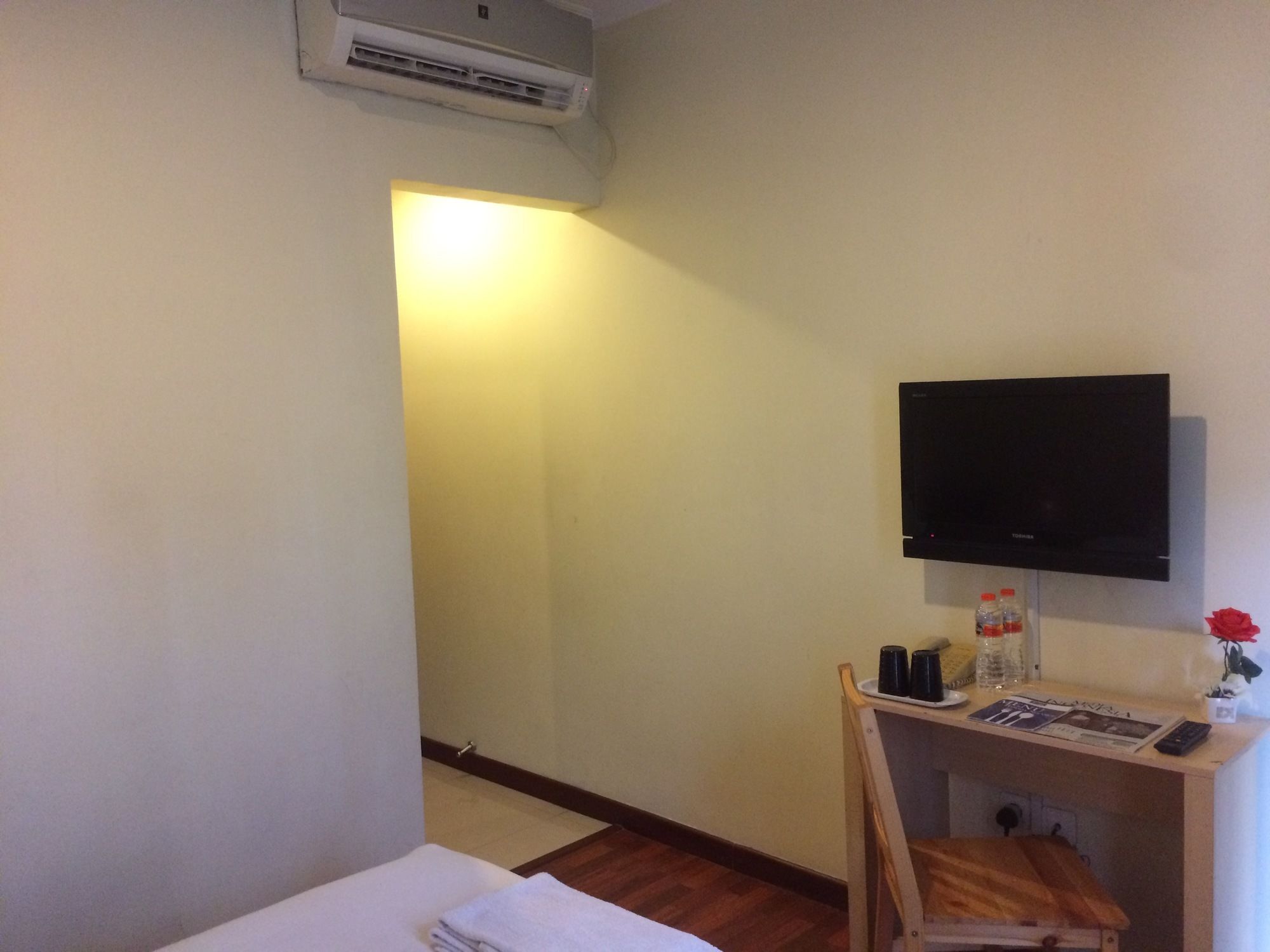 Arimbi Pejaten Suites Yakarta Exterior foto